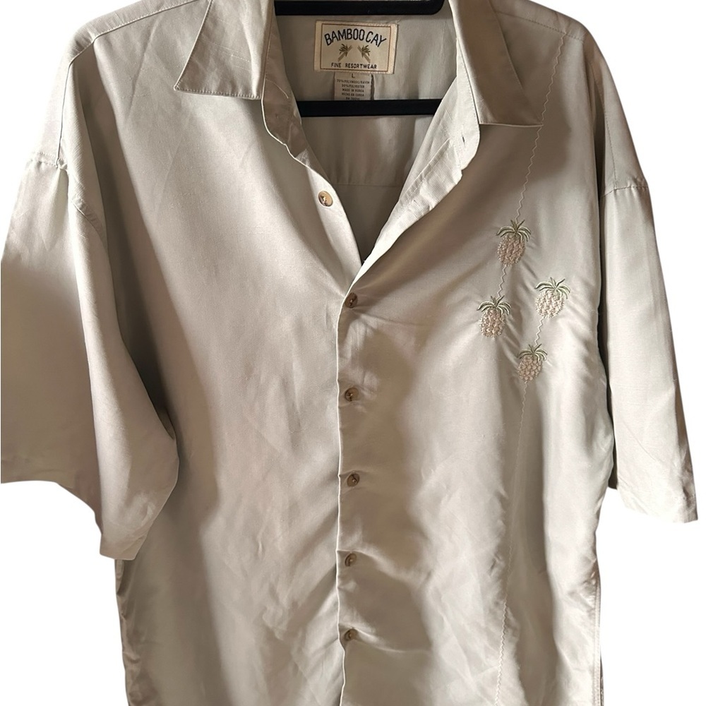 BAMBOO CAY Vintage Men’s Large  Resortwear Button Down shirt with Pineapples.